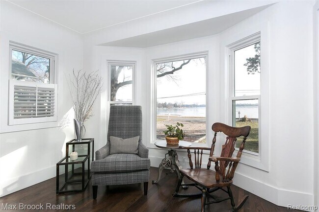 Foto del edificio - 3630 Orchard Lake Rd