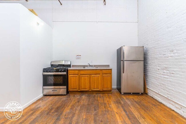 Foto del edificio - 28 Locust St