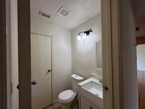 Building Photo - 4702 Ridgemar Cir