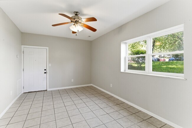 Foto del edificio - 3300-3374 Valley View Drive - 3374