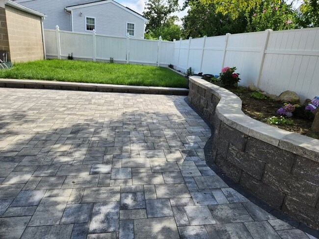 Foto del edificio - 121 Ledge St