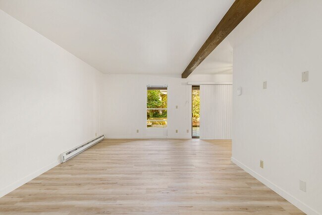 Foto del edificio - 922 100th Ave NE