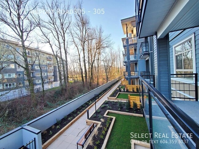 Building Photo - 45562 Airport Road305