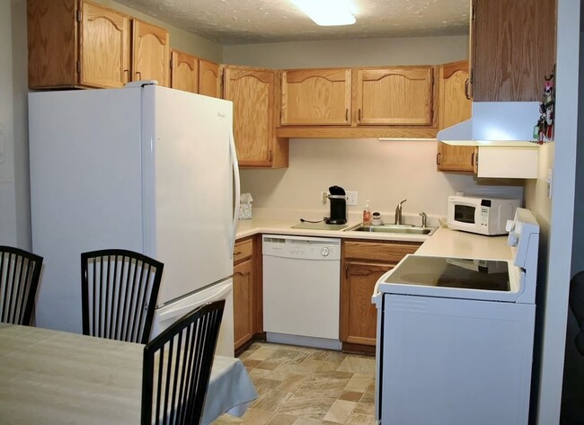 kitchen - 7801 W 35th Ave