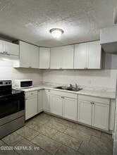 Building Photo - 4413 Moncrief Rd W