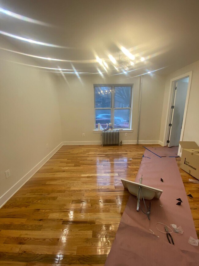 Building Photo - 525 Dahill Rd