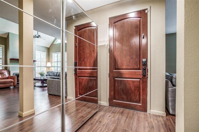 Foto del edificio - 246 Litchfield Ln