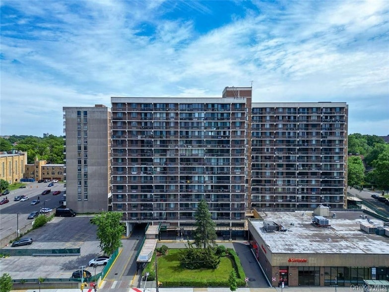 Photo - 150-38 Union Turnpike Unit Phg