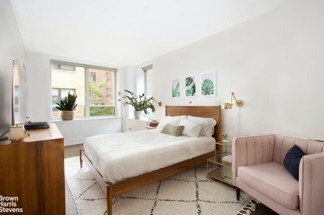 Building Photo - 432 W 52nd St