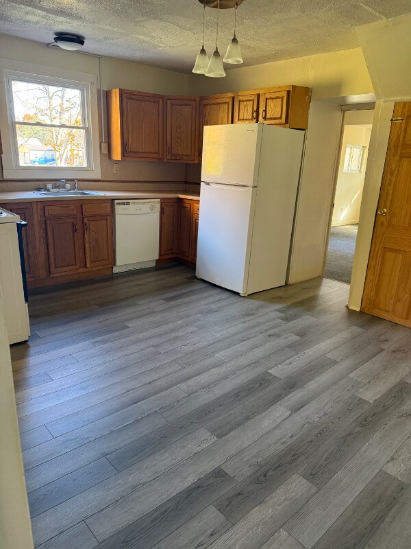 Foto del edificio - 341 Strouse Ave