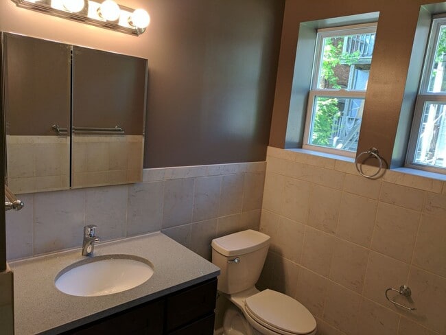 Foto del edificio - 3221 Guilford Ave