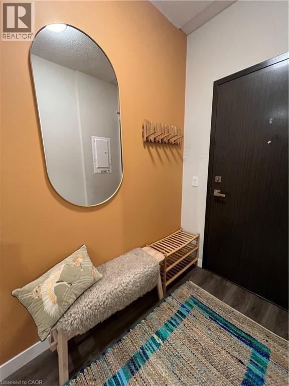 Photo du bâtiment - 15 Queen St S