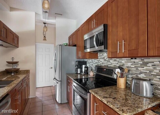 Building Photo - 3 br, 2 bath House - 3825 Easton Street UNIT