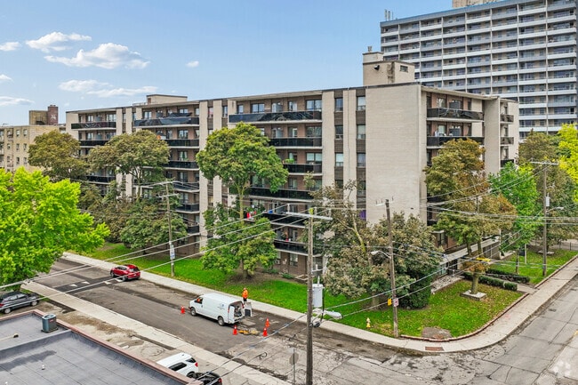 Building Photo - Hopewell Court
