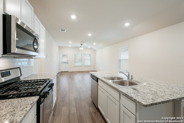 Building Photo - 4006 Claystone Canyon