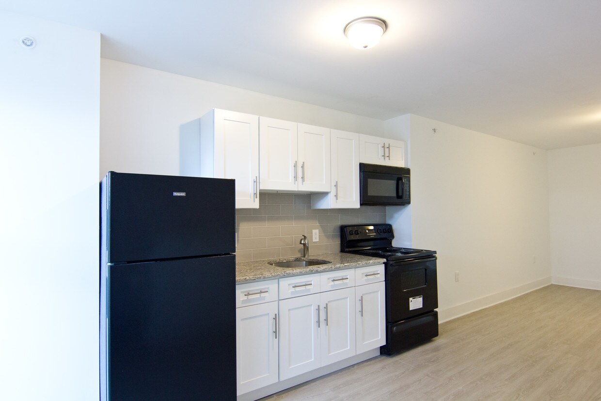 Foto principal - 6104 Market St