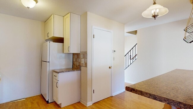 Building Photo - Cute 3 Bedroom Townhouse in SE Ames