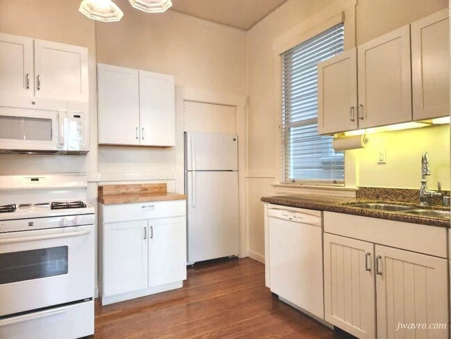 Building Photo - 645 Central Ave