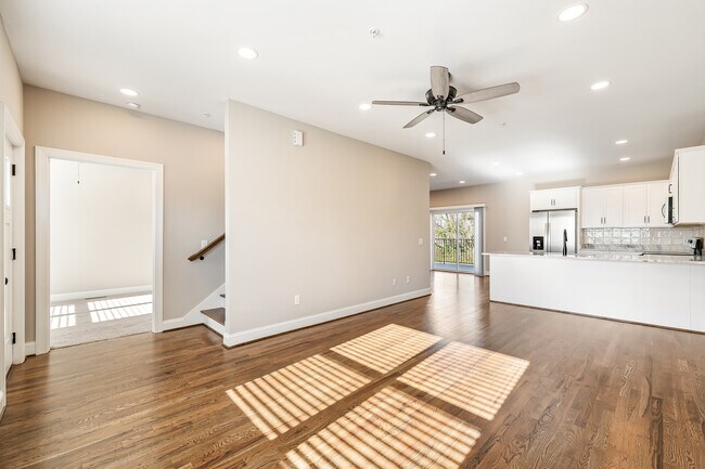 Foto del edificio - 80 E Stevens St