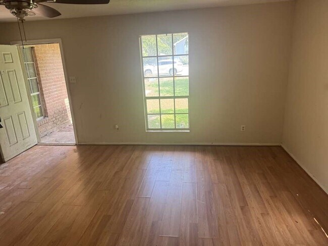 Building Photo - 5739 Gatewood St