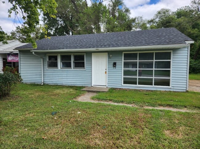 Foto del edificio - 16 Delores Dr