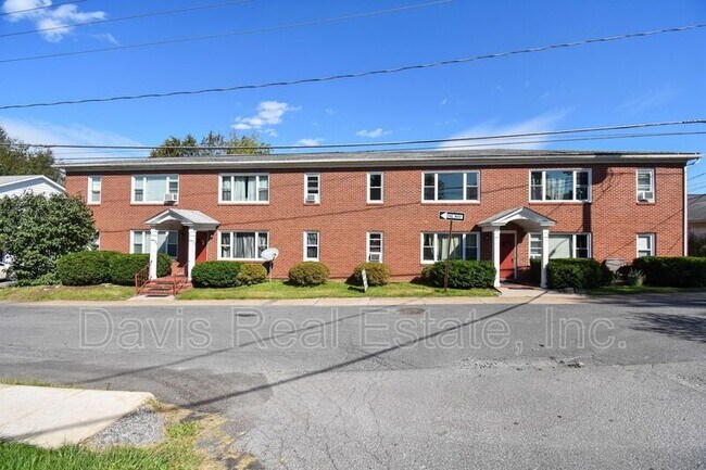 Building Photo - 20-22 N Highland St