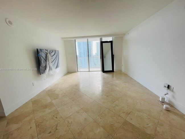 Foto del edificio - 1155 Brickell Bay Dr