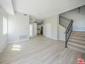 Building Photo - 10605 Owensmouth Ave