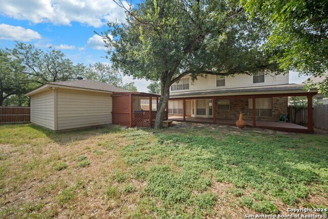 Foto del edificio - 6411 Rambling Trail Dr