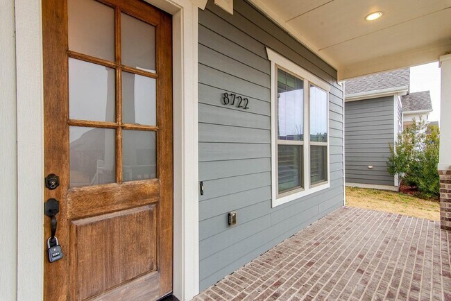 Foto del edificio - 8722 Homestead Blvd