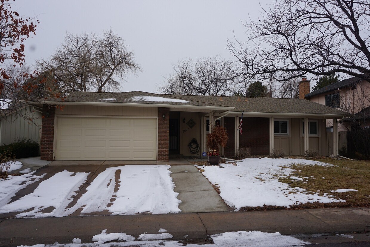 3597 S Joplin St, Aurora, CO 80013 House for Rent in Aurora, CO