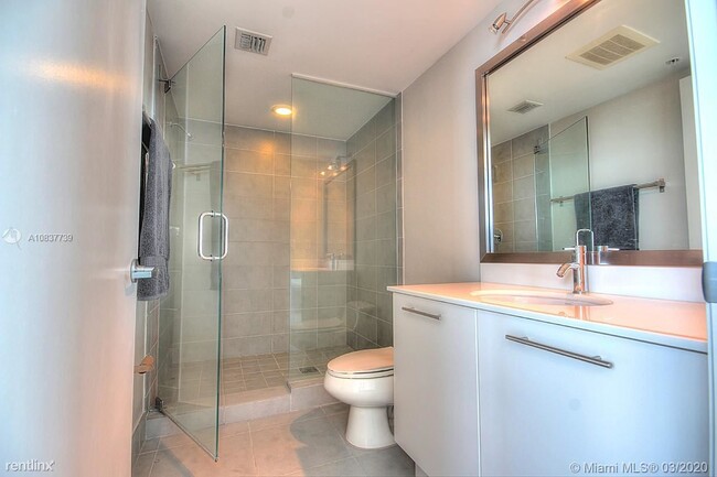 Building Photo - 2 br, 2 bath  - Mint Condominium
