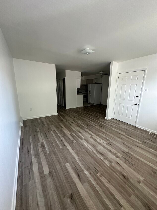 Living room - 11934 Waldemire Dr