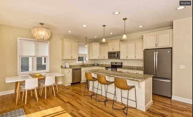 Building Photo - Special!! $500 off if lease signed by Christmas! Gorgeous 3bd 3ba newer home in quiet neighborhood