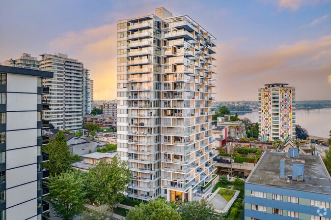 Building Photo - 1770 Pendrell