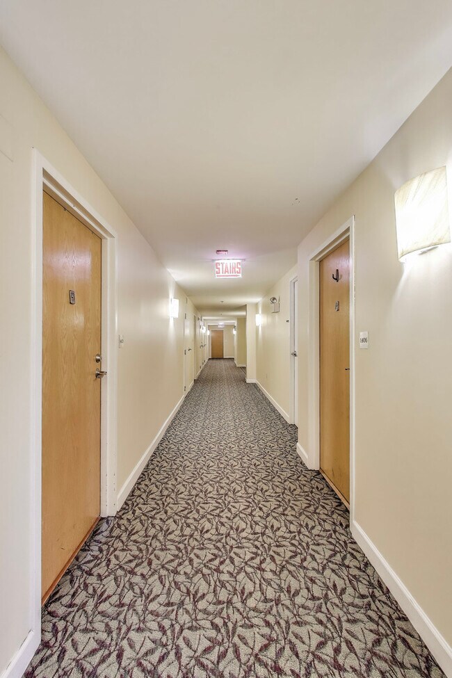 Foto del edificio - 5 E 14th Pl