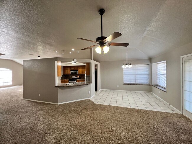 Foto del edificio - $500 OFF FIRST MONTHS RENT | Welcome to Pa...