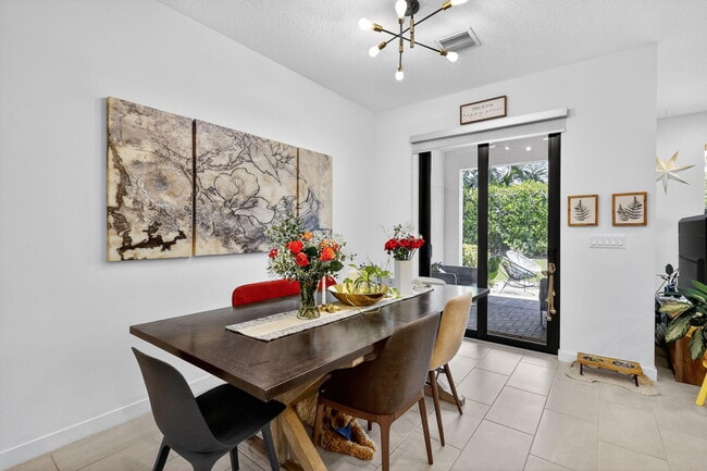 Foto del edificio - 4388 Serpens Ln