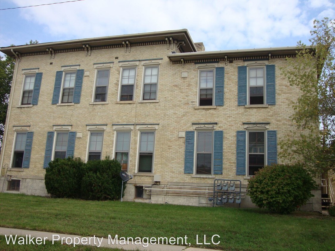 Building Photo - 302 St Lawrence Ave