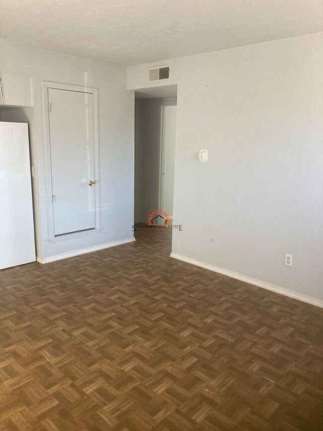 Building Photo - Duplex in Texico, NM