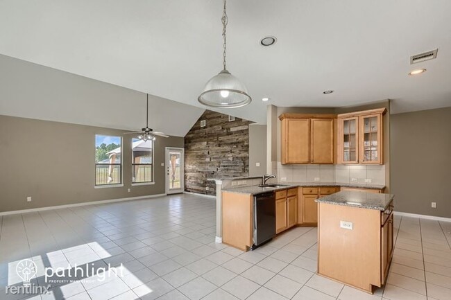 Building Photo - 5 br, 2.5 bath House - 21478 Rose Mill Dri...