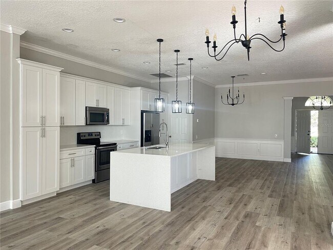 Building Photo - 11091 Ledgement Ln