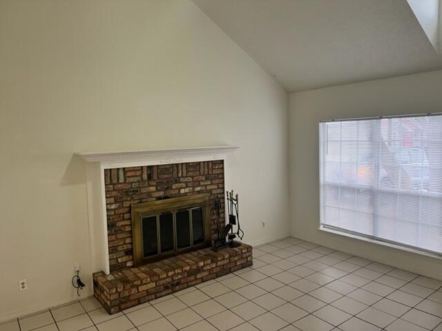 Foto principal - "Charming 2-Bedroom Retreat with Fort Walt...