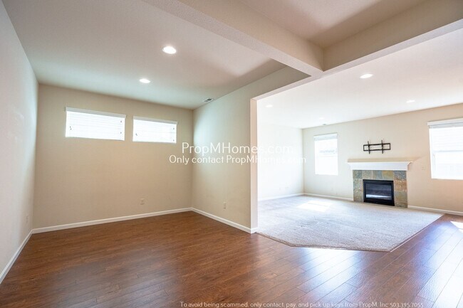 Building Photo - Spacious Four-Bedroom Gem with a Bonus Room to Spark Your Imagination!