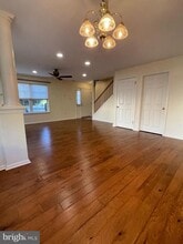 Building Photo - 208 Strawberry Ct