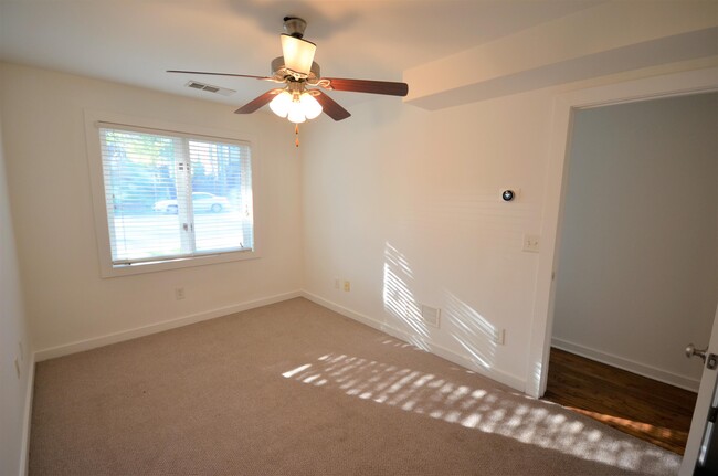 Foto del edificio - 142 Moreland Ave SE
