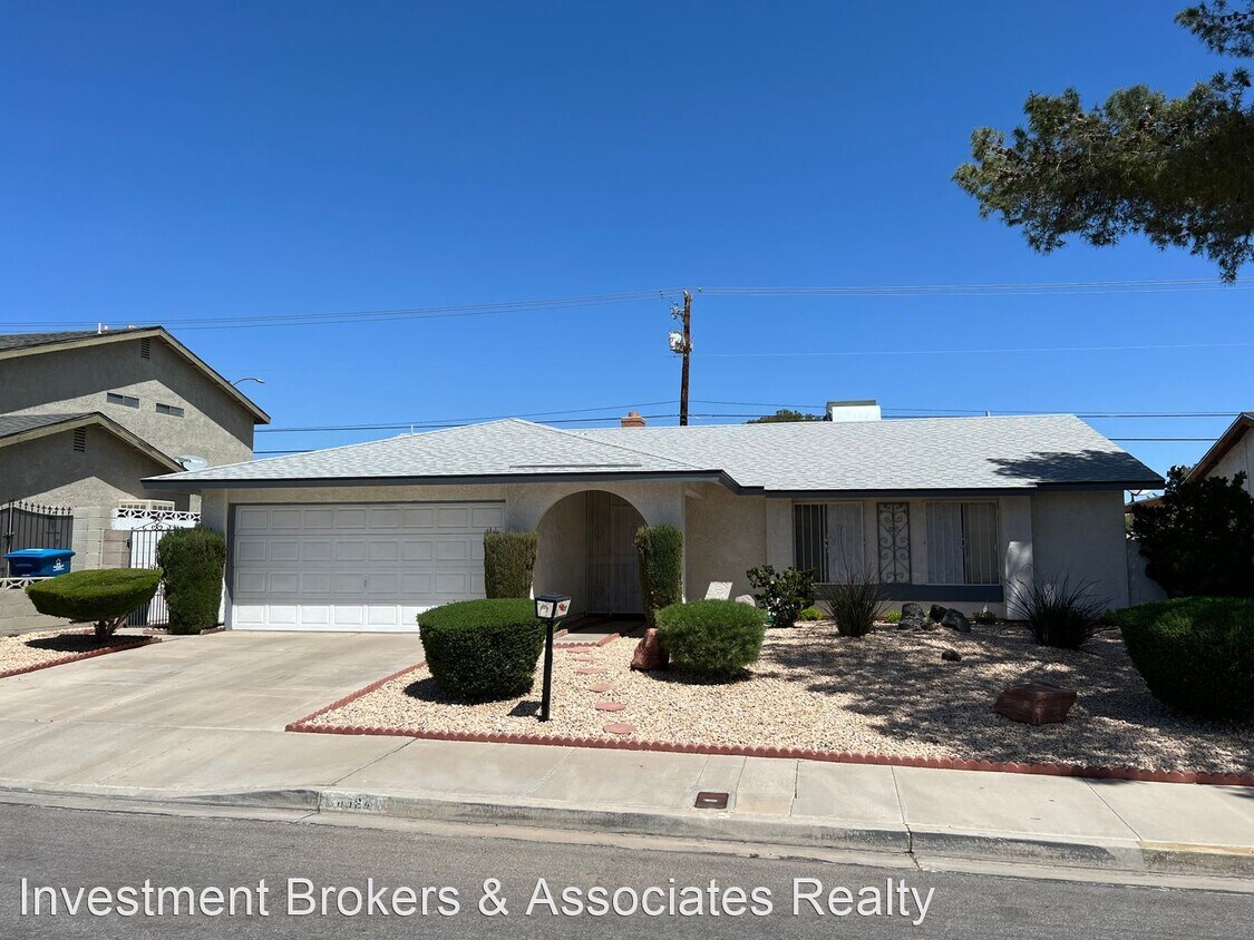 6564 Larchwood Ln, Las Vegas, NV 89103 House Rental in Las Vegas, NV