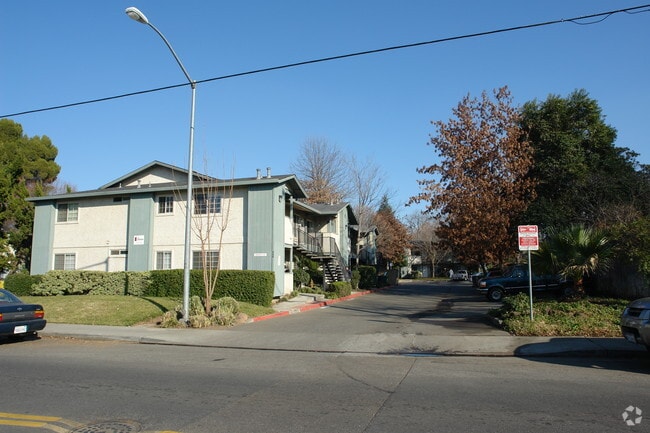 Building Photo - 480 Manzanita Ave