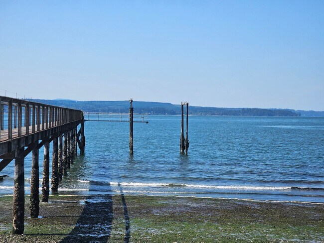 Building Photo - Waterfront two bedroom home in serene sett...