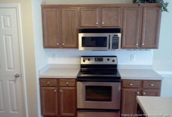 Foto del edificio - 4211 Harbin Walk Ln